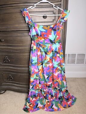 NWT eesome Multicolor Smocked Floral Top